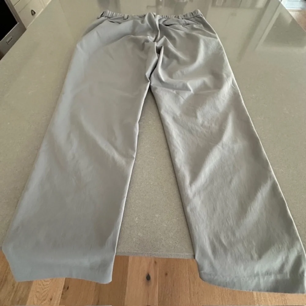 3 Pairs BR Athletic Slim 38x30 Performance Pants (2 Gray, 1 Navy) Retails $390